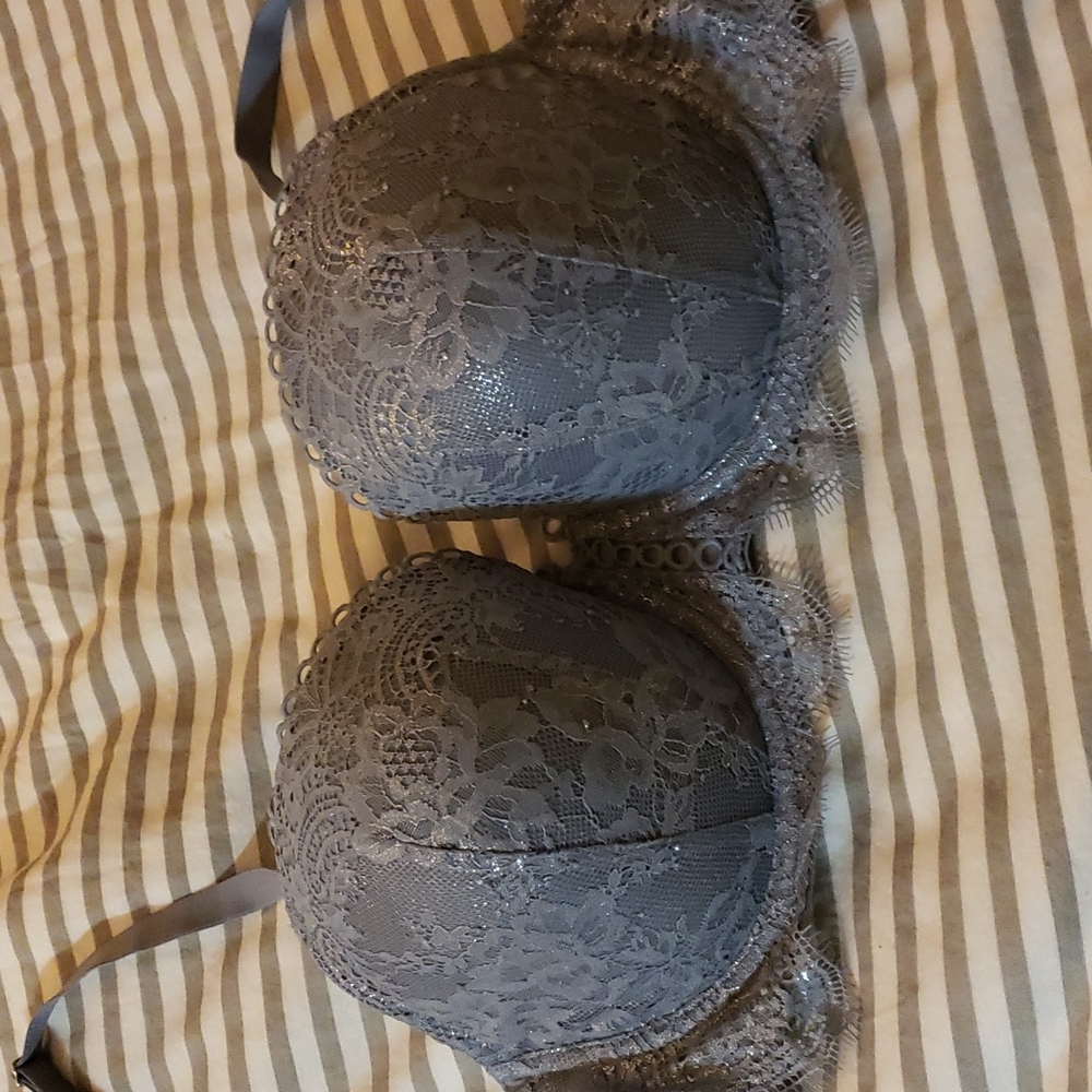 Victoria secret bra 36dd brand new